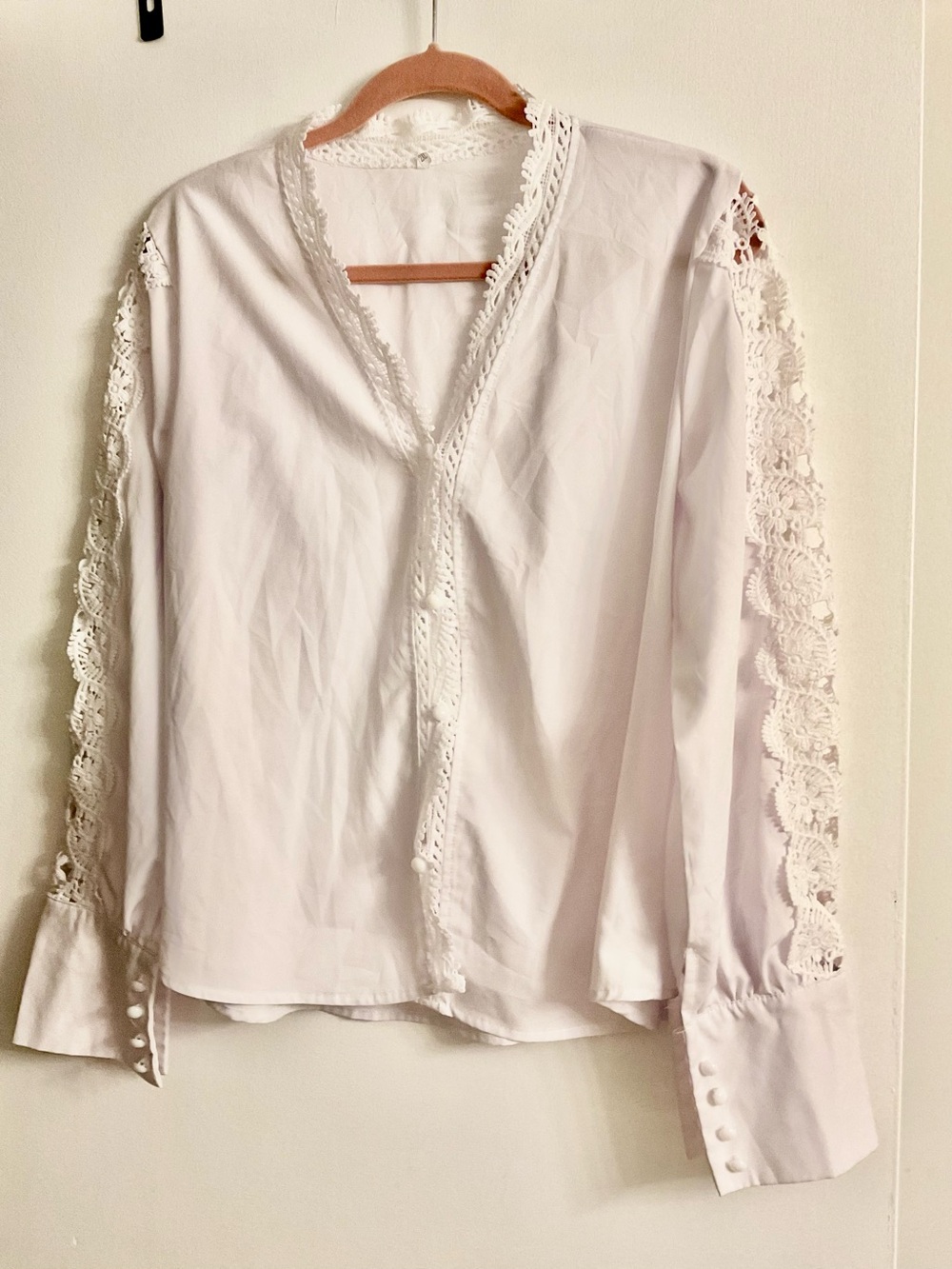 💎 Lace-Trim White Blouse